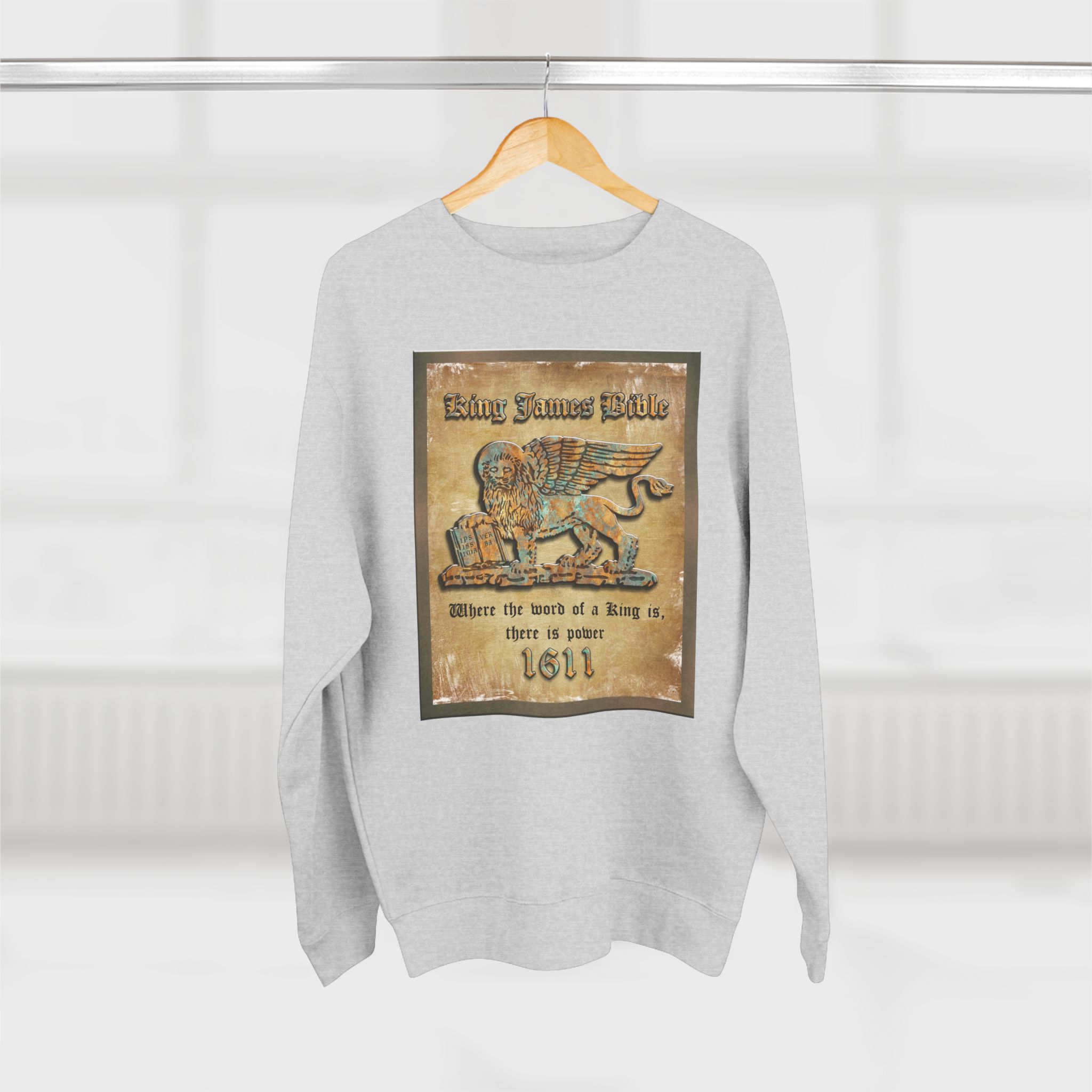 1611 King James Bible, Lion Plaque : Sweatshirt 2 1611 King James Bible, Lion Plaque : Sweatshirt - Image 2